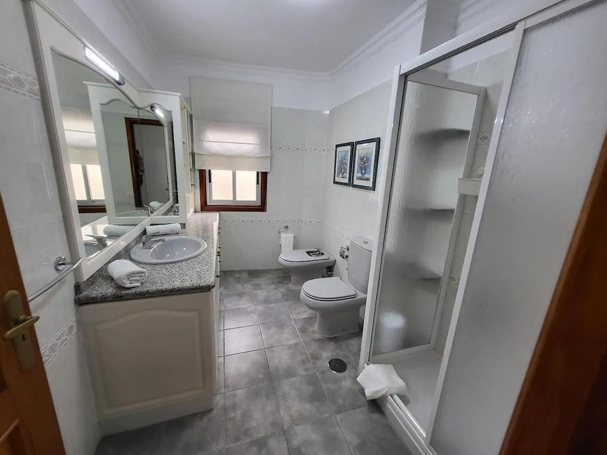 Coral 1 - 4 Bed Apartment In 로스 아브리고스 0*,  스페인